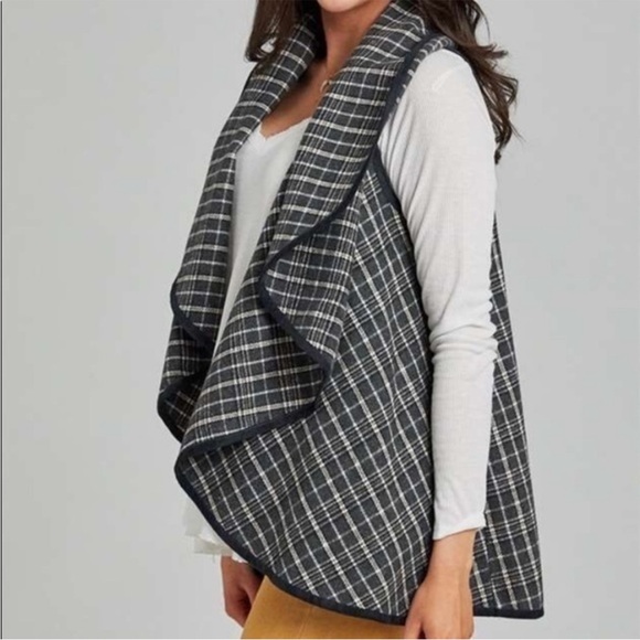 Altar’d State Grey & White Plaid Waterfall Vest - Picture 2 of 8